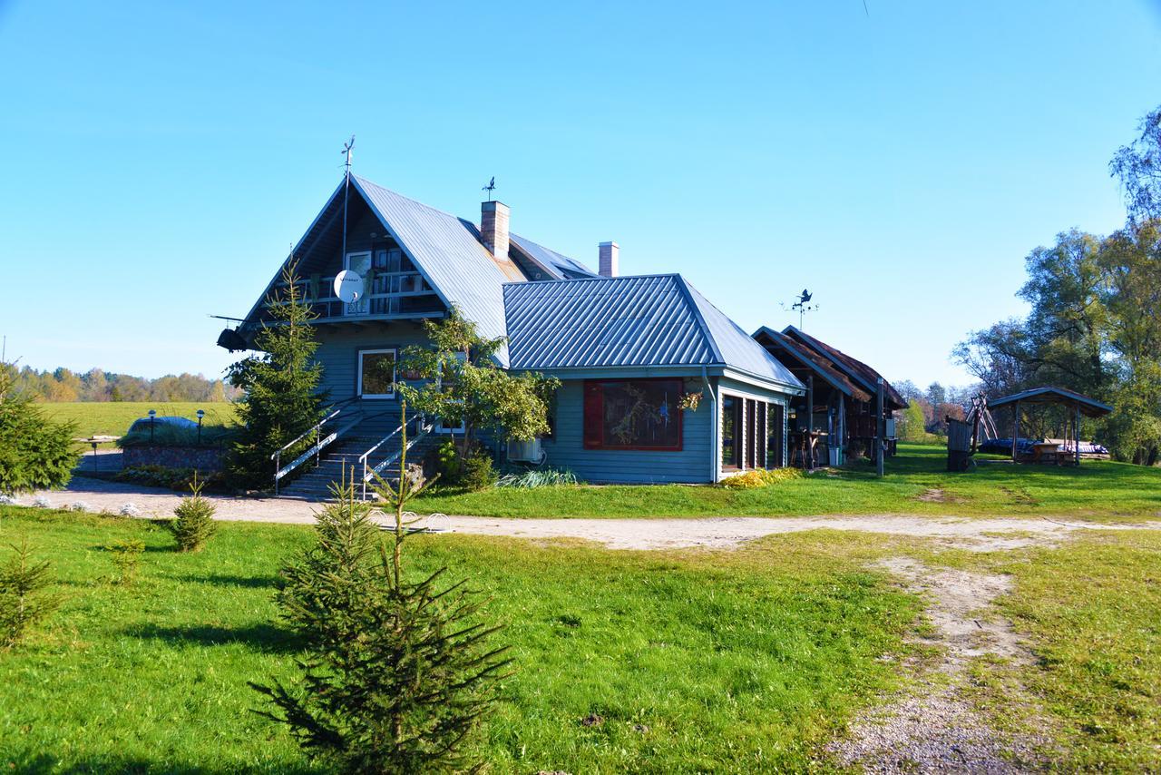 Bed and Breakfast Zuvienes Pasiure Rubikiai Exterior foto