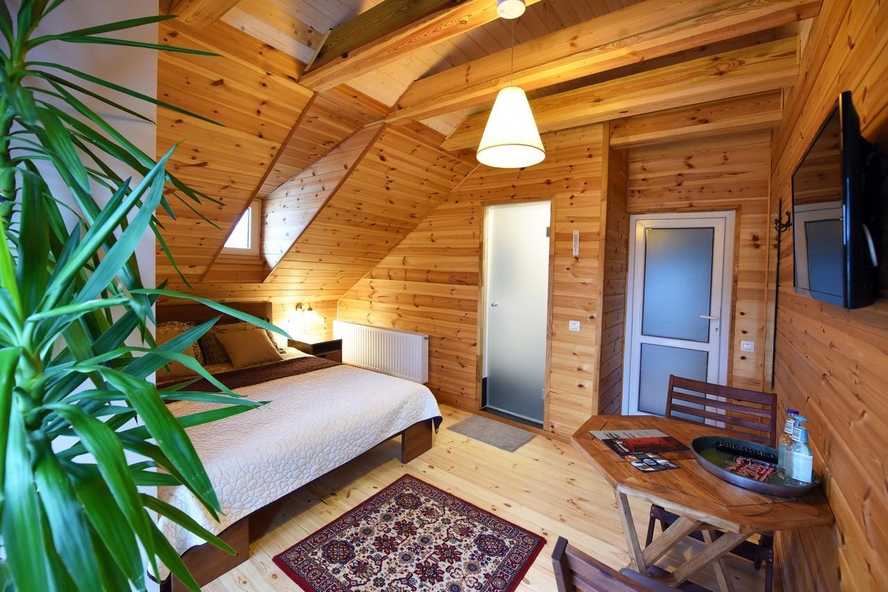 Bed and Breakfast Zuvienes Pasiure Rubikiai Exterior foto